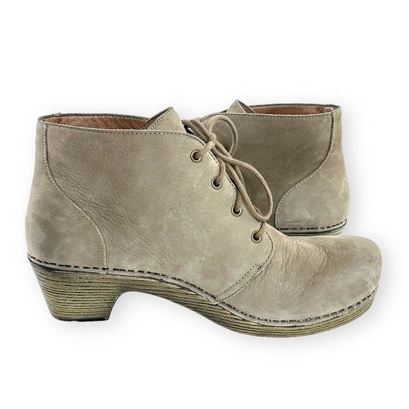 Dansko Meena Beige Gray Suede lace Up Ankle Clog Boots Womens 42  US 11.5/12 - Picture 8 of 13